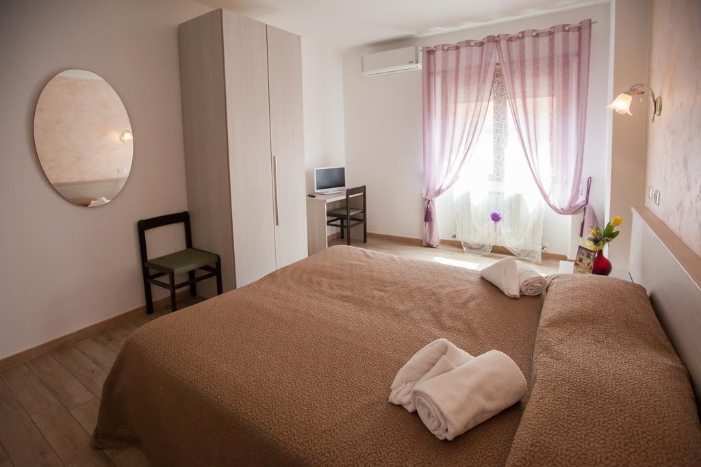 Carillon Apartamento Civitavecchia Exterior foto
